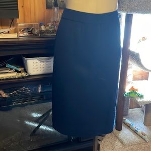 St. John navy blue skirt size 12 ,23 inches in length